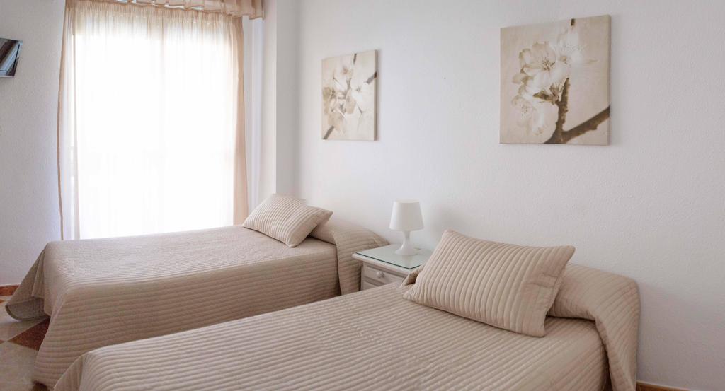 פואנגירולה Hostal Jomarijo מראה חיצוני תמונה