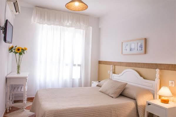 פואנגירולה Hostal Jomarijo מראה חיצוני תמונה