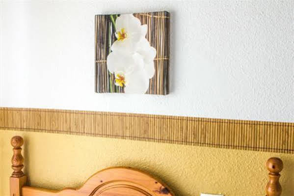 פואנגירולה Hostal Jomarijo מראה חיצוני תמונה