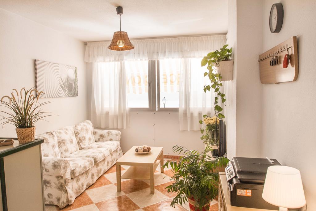 פואנגירולה Hostal Jomarijo מראה חיצוני תמונה